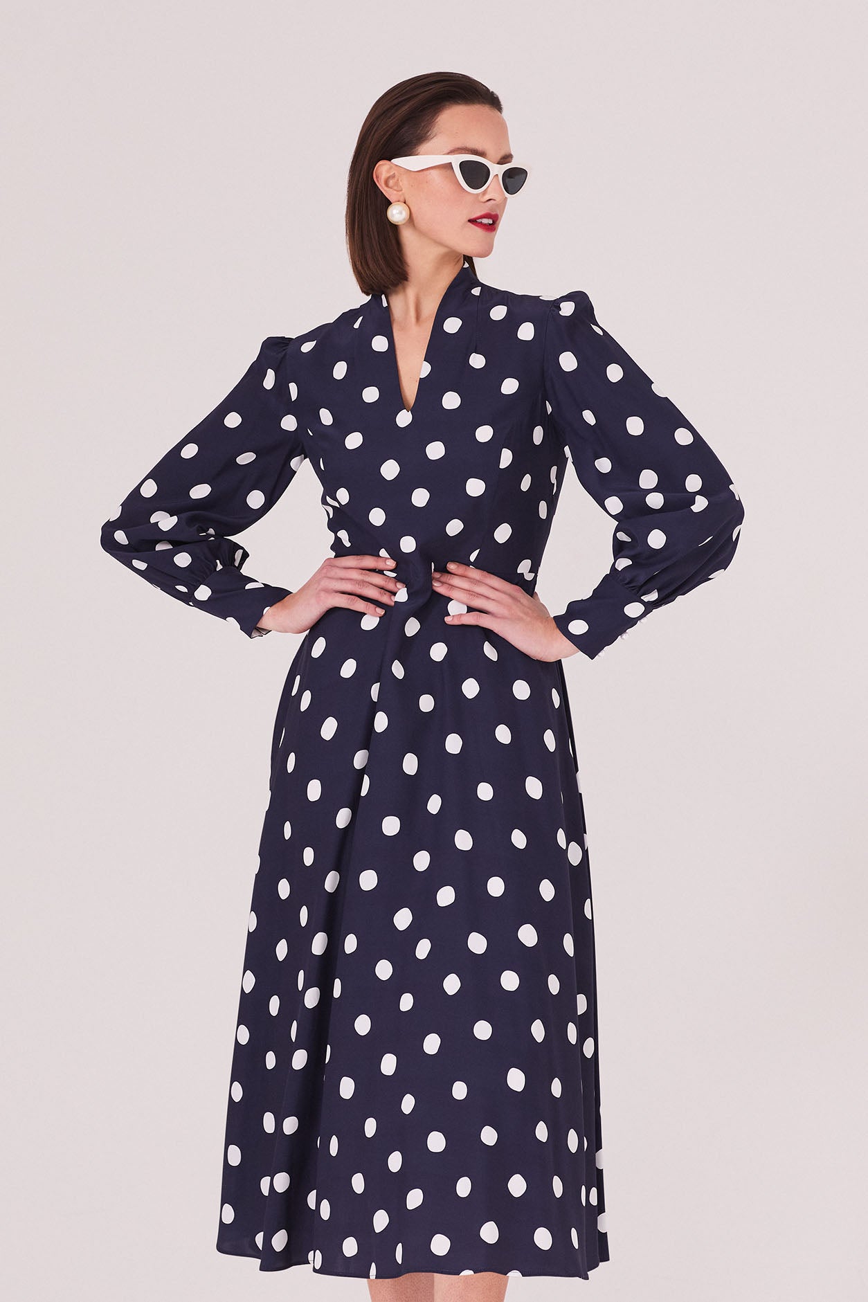 midi dress with flared skirt Long-Sleeved in Navy/Ivory Large Spot Printed Silk CC_TAG The Silver Palate Salad Dress it up or Shirt Size:6