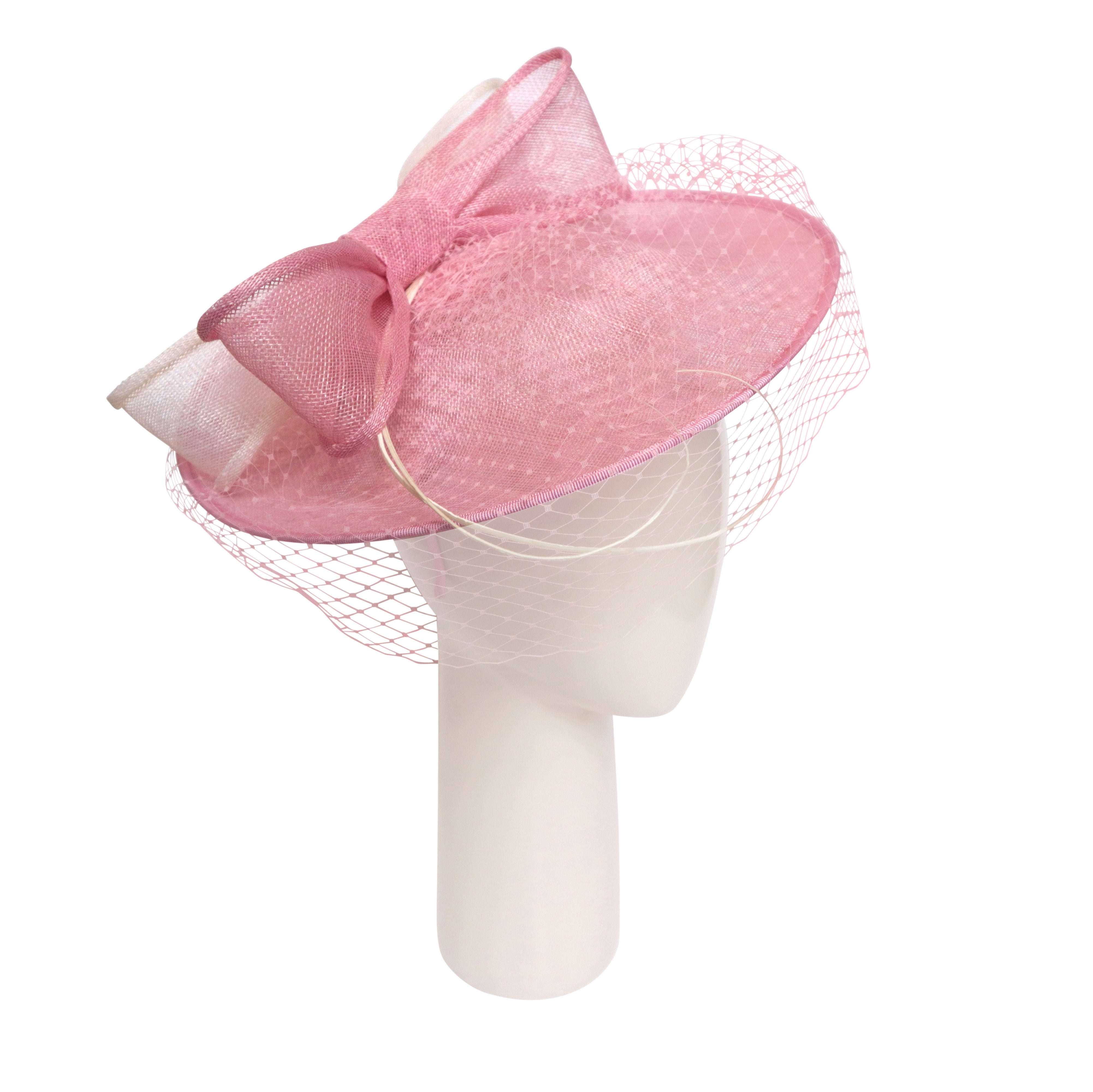 Small Disc Hat with Veil in Pale Pink