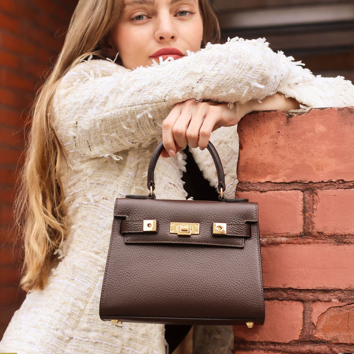 Structured Leather Tote Bags for Work: The Ultimate Professional Investment for 2026
