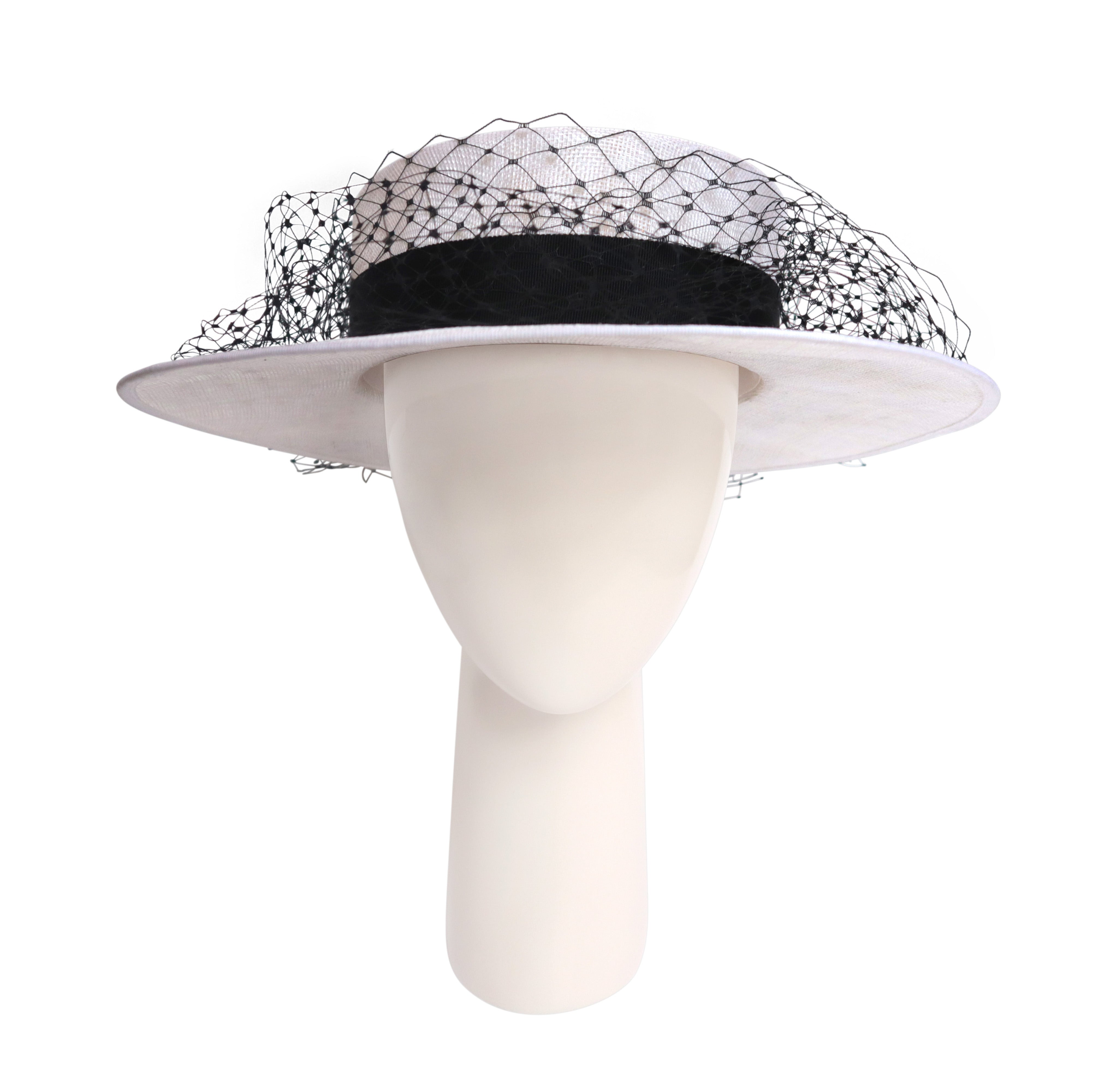 Boater Hat in White / Black